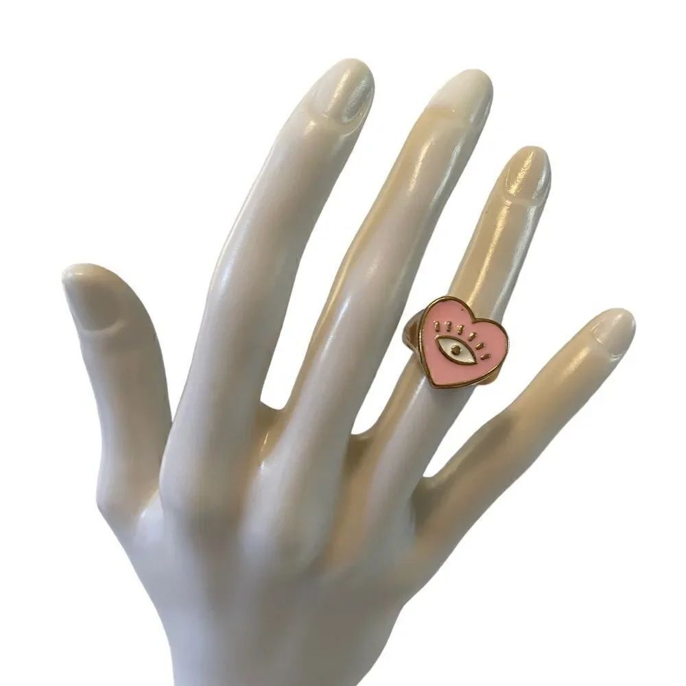 Fun Light Pink & Gold Toned Heart Shaped Eye Ring. Will fit Size 6-6.5